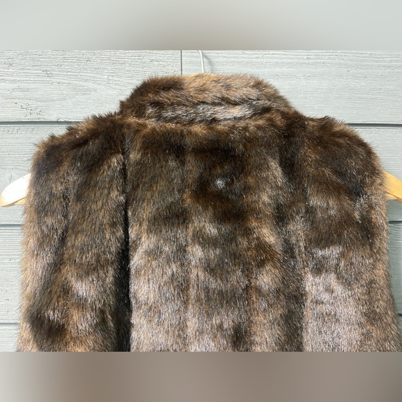 Jones New York Signature Petite Faux Fur Vest Sz PM - Picture 15 of 16